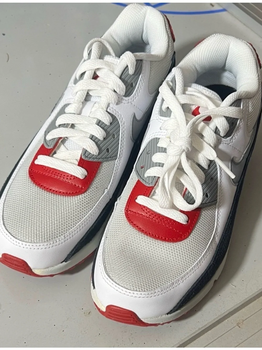 Final Price Nike Sneakers in White, Black & Red